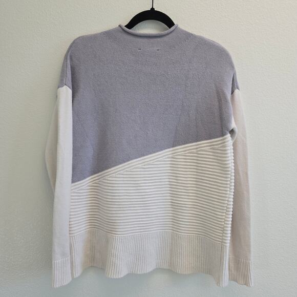 Belle by Belldini Colorblock Sweater Size Small – Gray Blue & Cream, Cozy Chic - Picture 2 of 7
